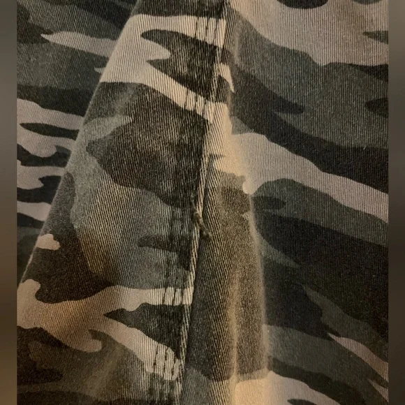 Kensie Camouflage Utility Jacket - Picture 7 of 9